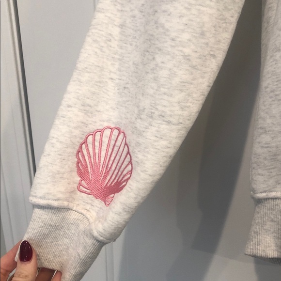 Casual Light Gray Hoodie with Pink Accents - Picture 4 of 6